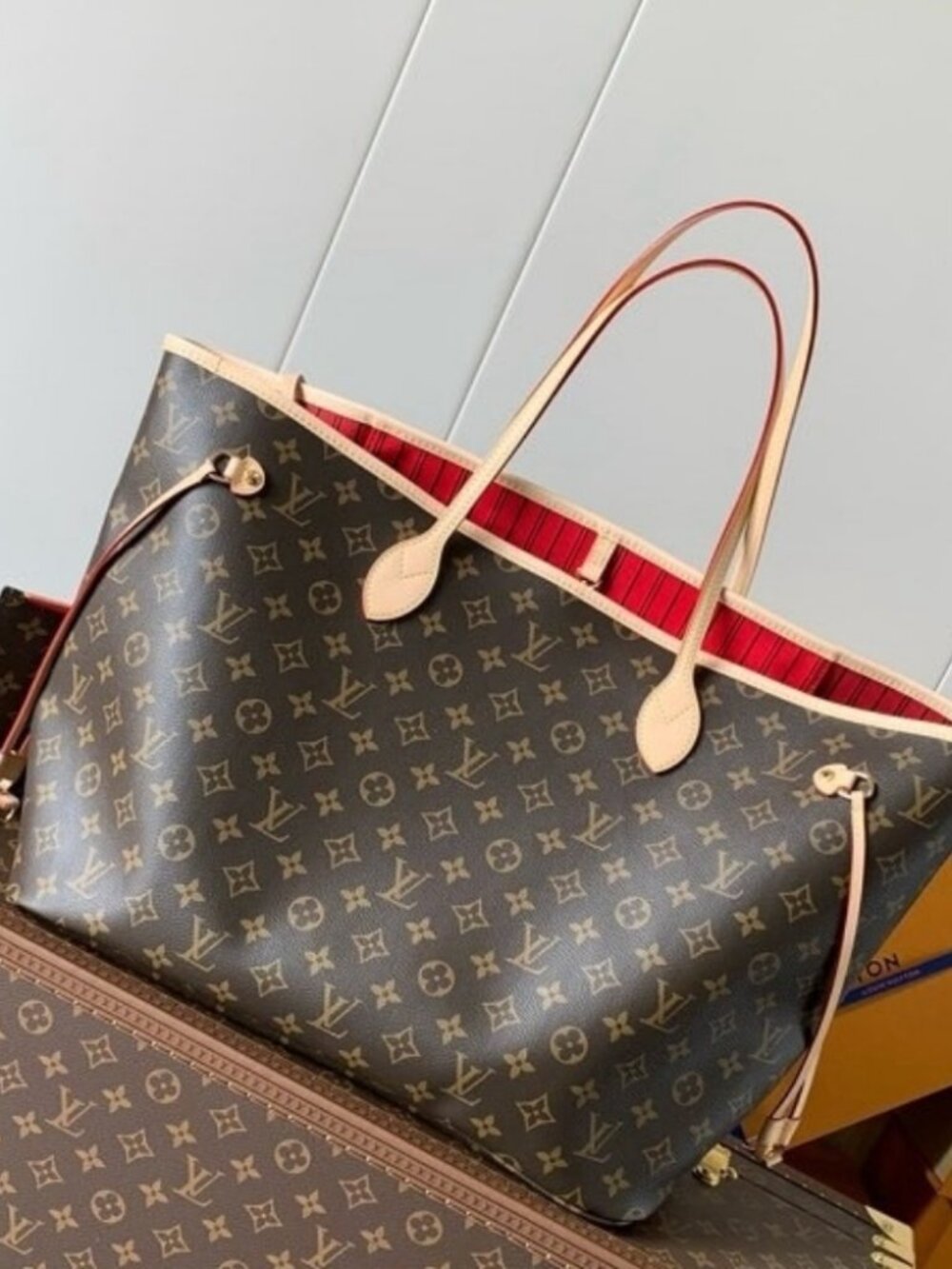 Louis Vuitton Neverfull Red Lining Bag